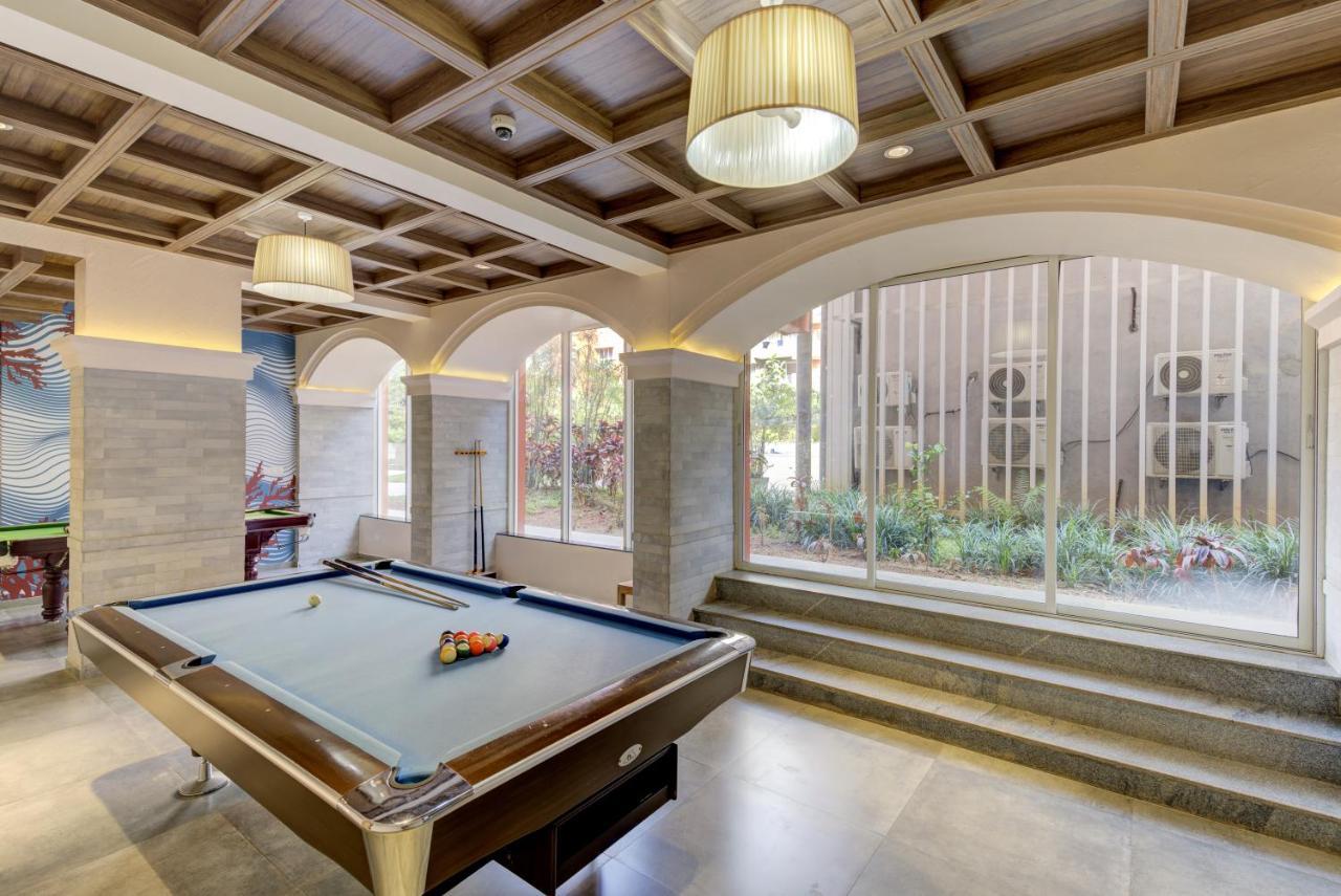 Luxe 2Bhk 10Min From Goi Airport With Pool Access Appartement Dabolim Buitenkant foto