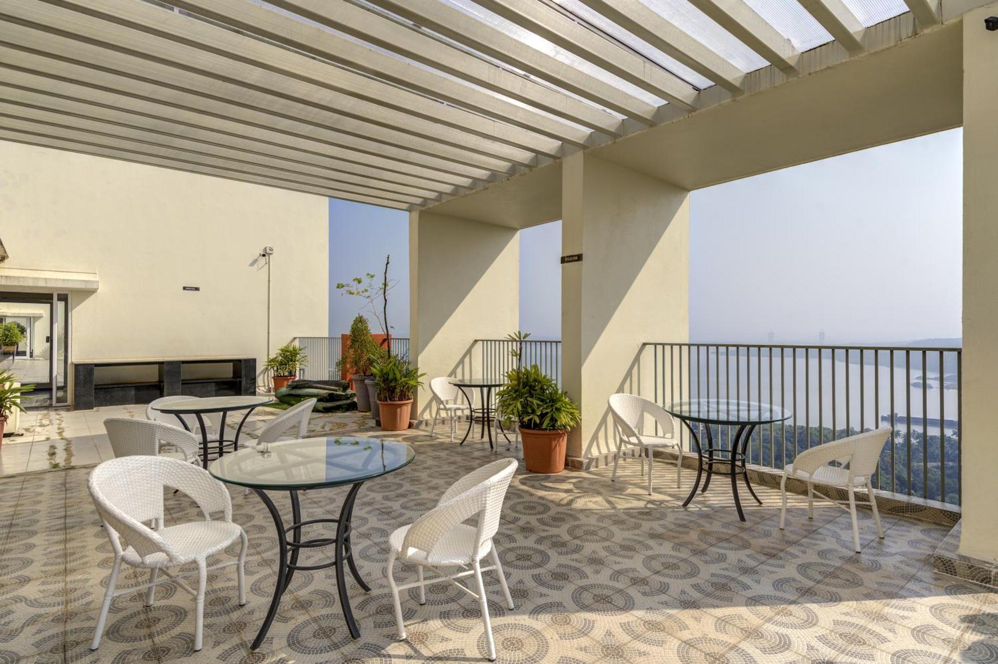 Luxe 2Bhk 10Min From Goi Airport With Pool Access Appartement Dabolim Buitenkant foto