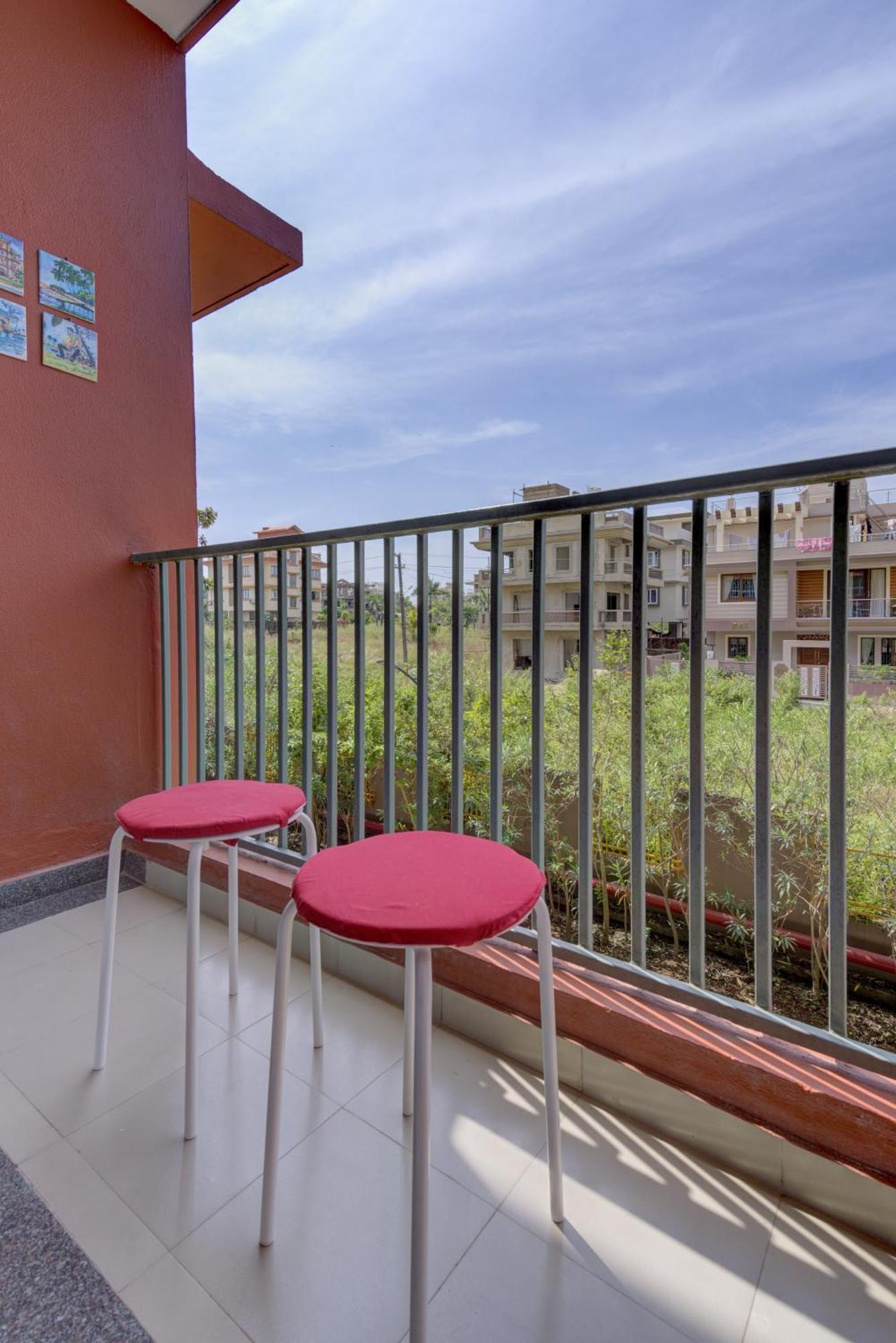 Luxe 2Bhk 10Min From Goi Airport With Pool Access Appartement Dabolim Buitenkant foto